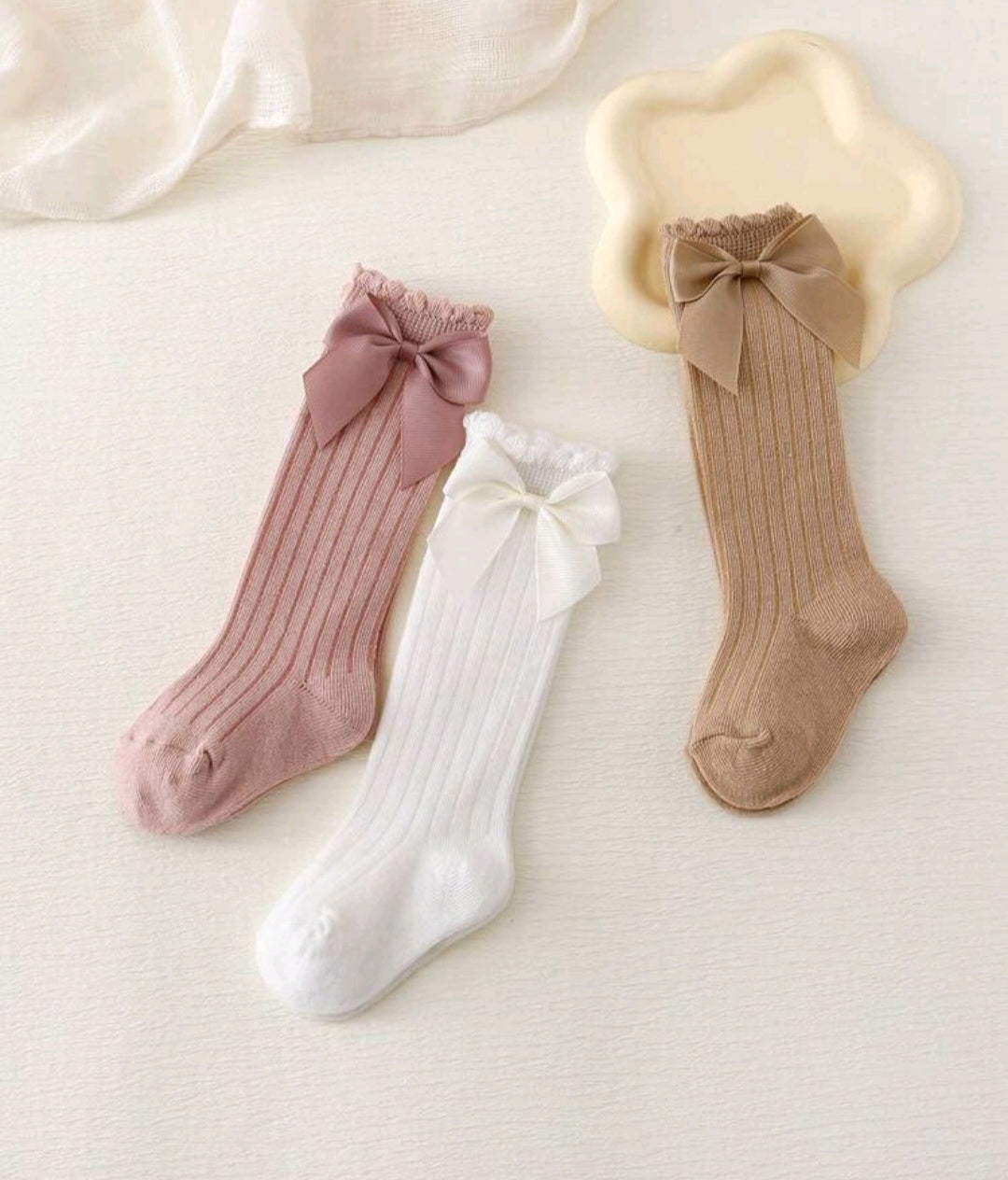 Bow Socks Singles - Image 3