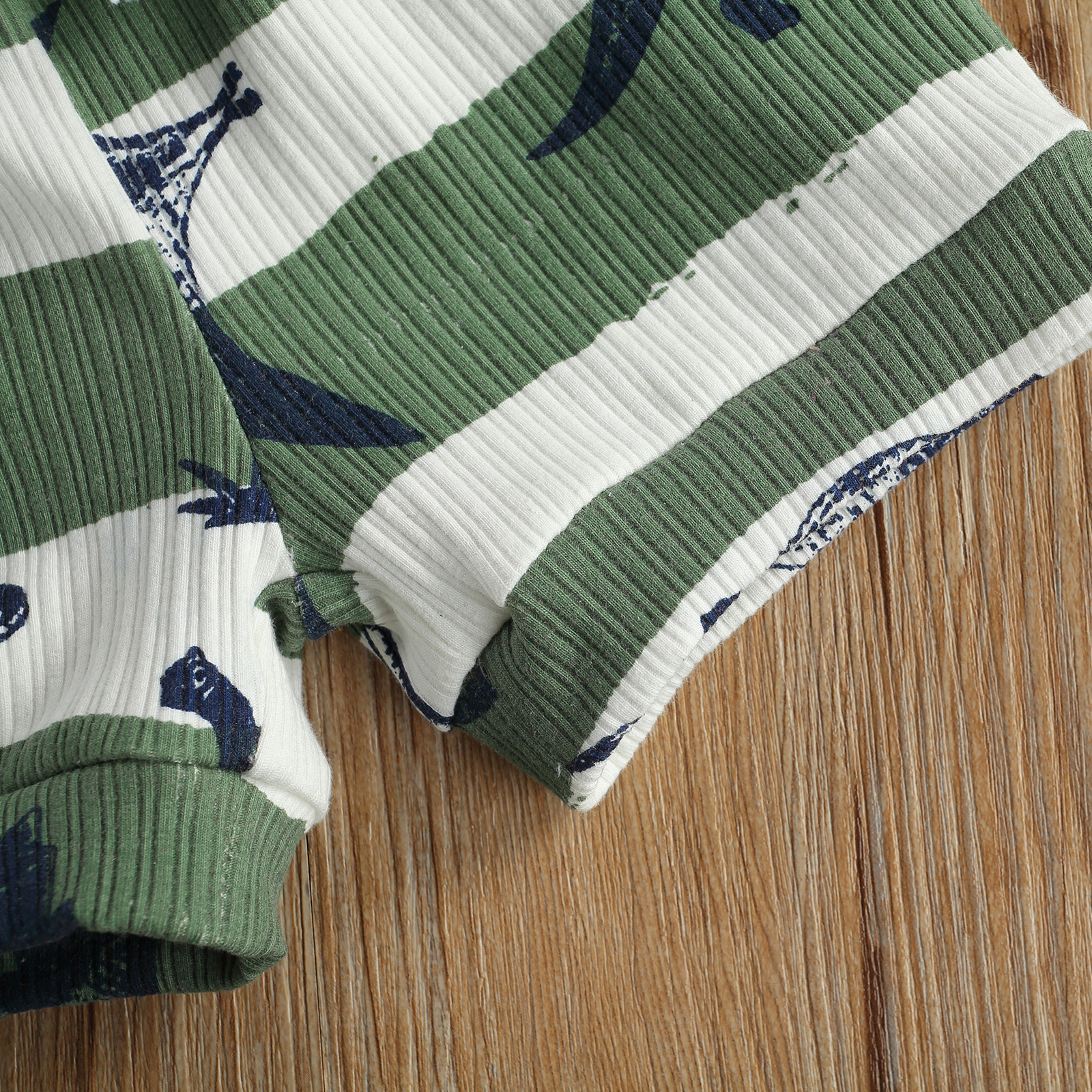 Green and white dino striped set - Image 4