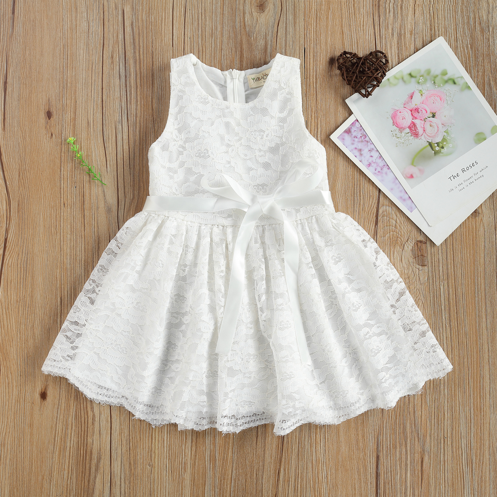 White lace dress with zipper