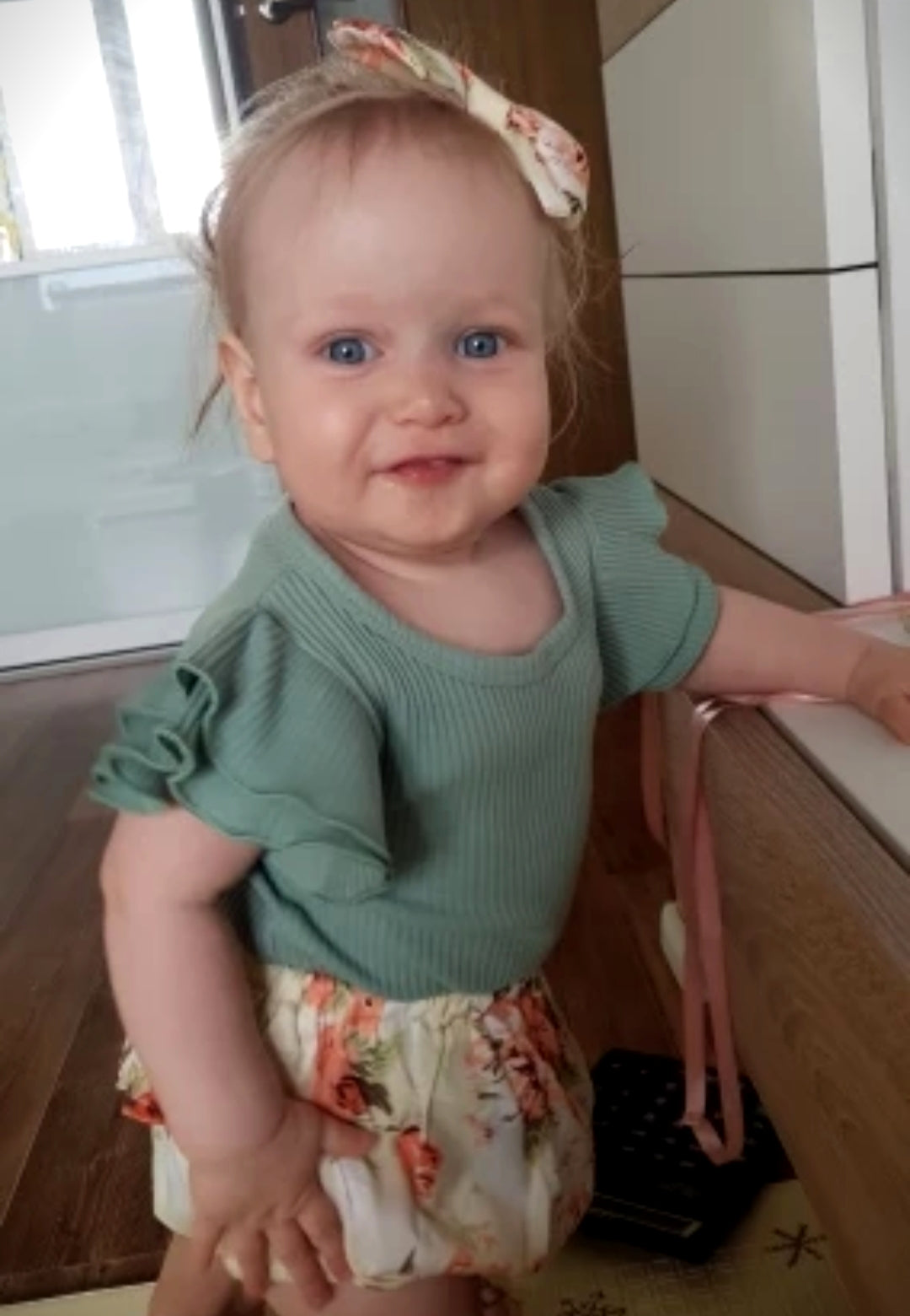 Mint Ruffle Sleeve Romper with Floral Bloomer and Headband - Image 5