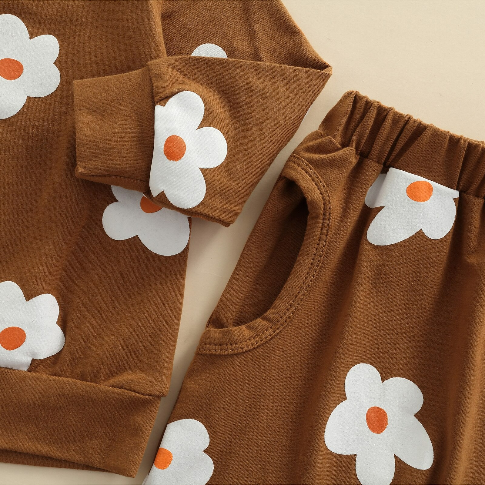 Tan flower tracksuit - Image 4